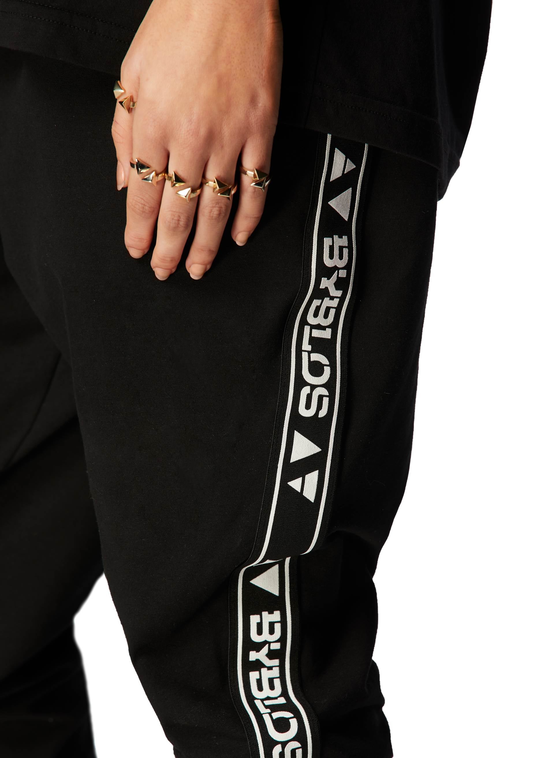 TRIANGLES OPEN BAND RING