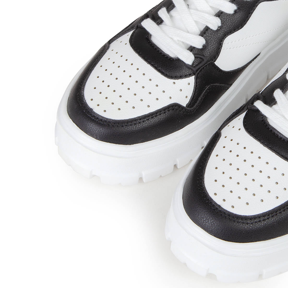 Abbot Low Sneakers
