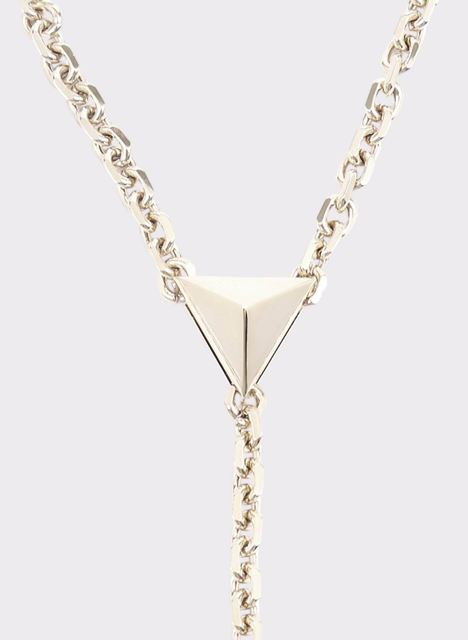 TRIANGLE COMPOSIT BODY CHAIN