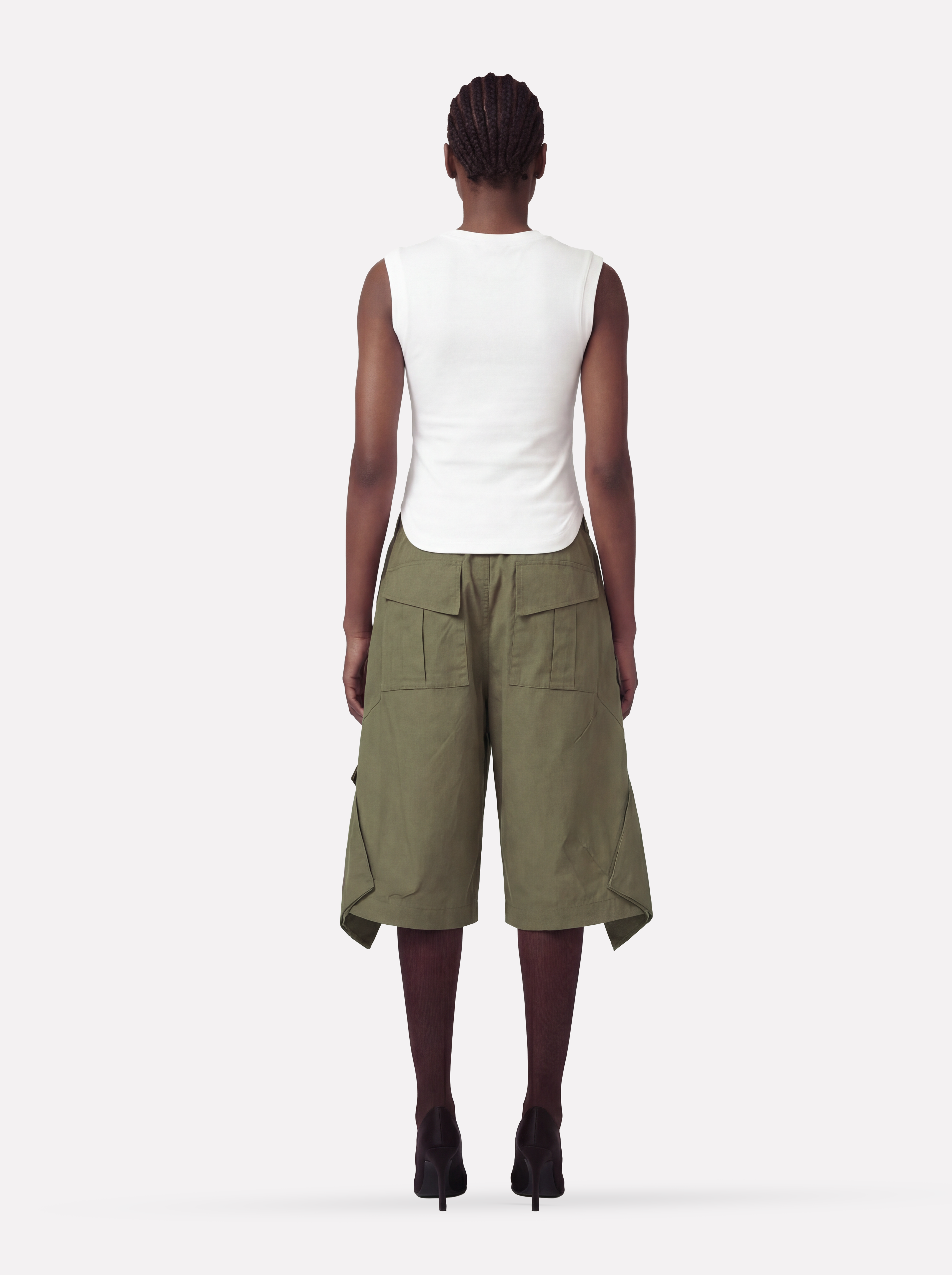 Byblos Unisex Cargo Shorts in khaki - detail view