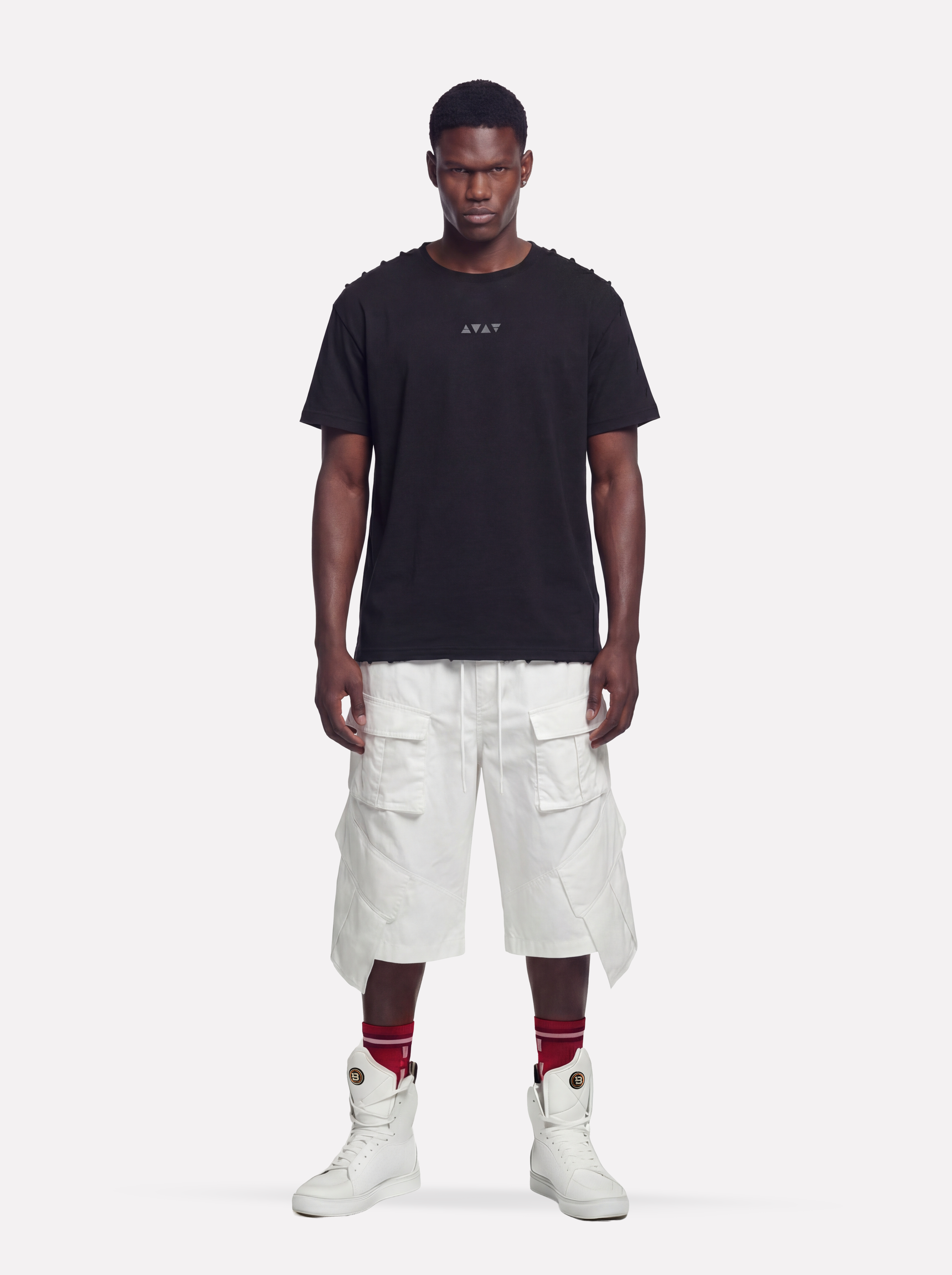 Byblos Unisex Cargo Shorts in white - detail view