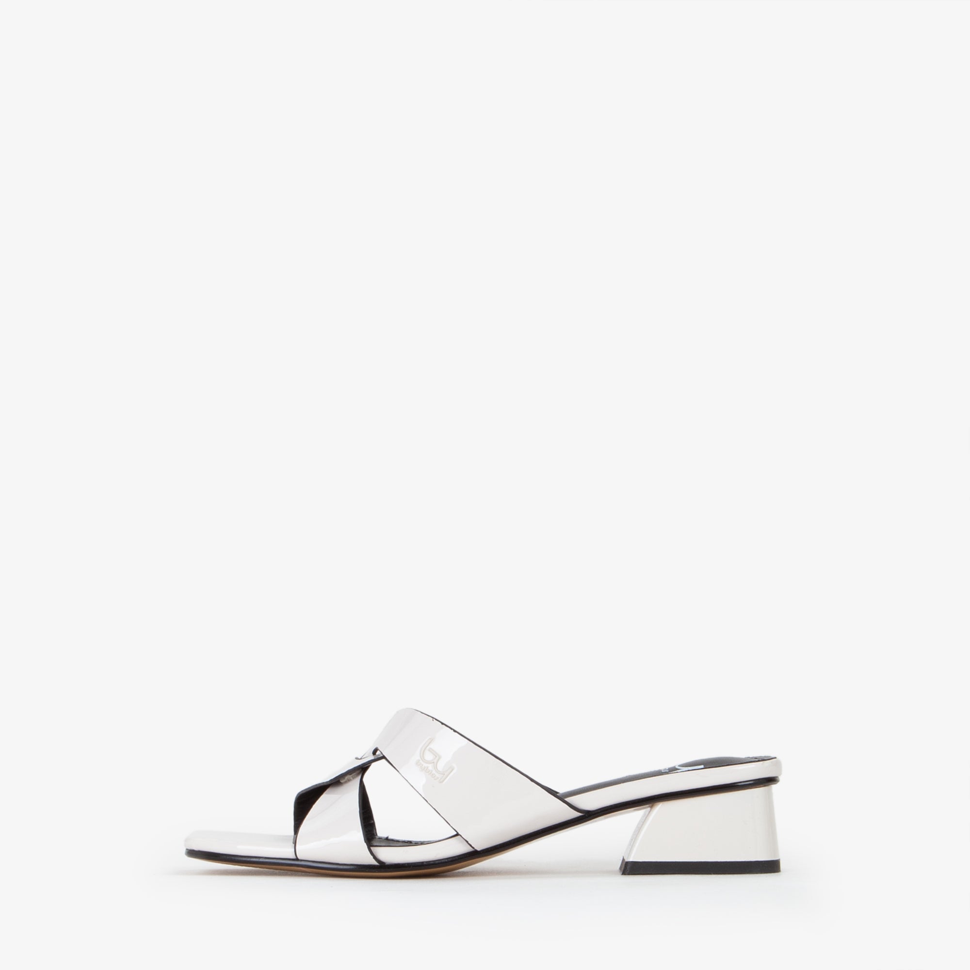 MIRIAM SANDALS